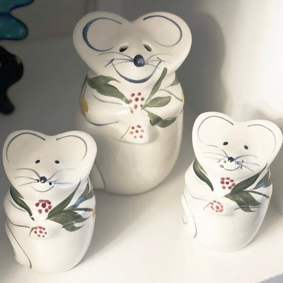 N.S. Gustin Floral Mouse Parmasan Matching Salt & Pepper Shaker Set Vintage - Picture 3 of 11